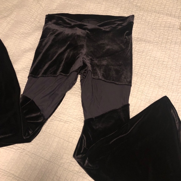 NWT BlackMilk Velvet Spartans High Waisted Sheer Flare Pants L Large - Picture 4 of 9